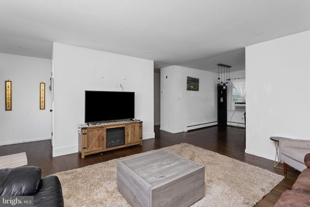 49 GOLDEY AVE, Hamilton, NJ 08610