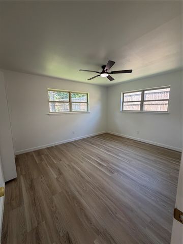 5905 Walraven Circle, Fort Worth, TX 76133