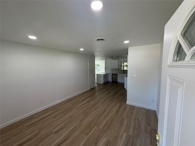 5905 Walraven Circle, Fort Worth, TX 76133