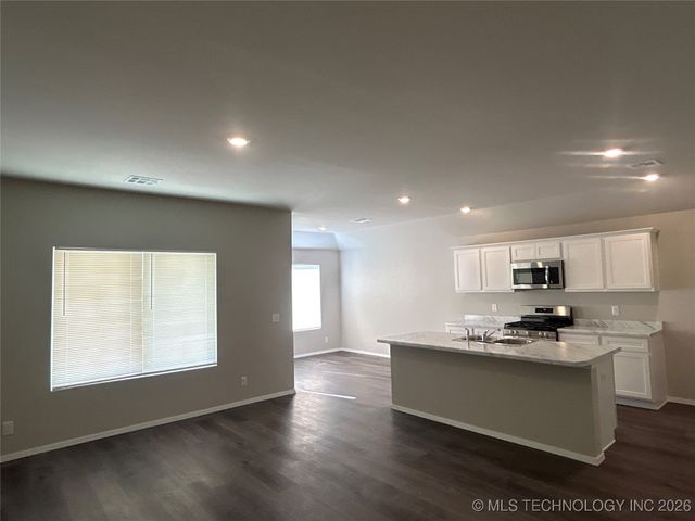 29156 E 79th Street, Broken Arrow, OK 74014