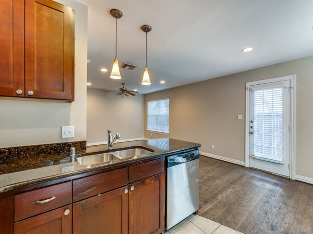 4708B Bradford Drive, Dallas, TX 75219