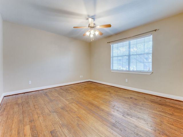 4708B Bradford Drive, Dallas, TX 75219