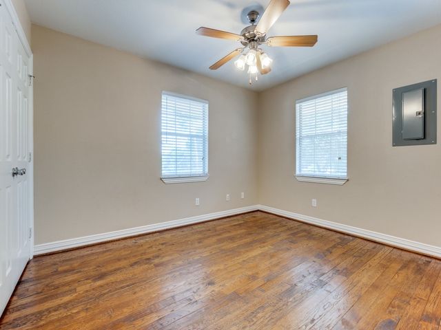 4708B Bradford Drive, Dallas, TX 75219