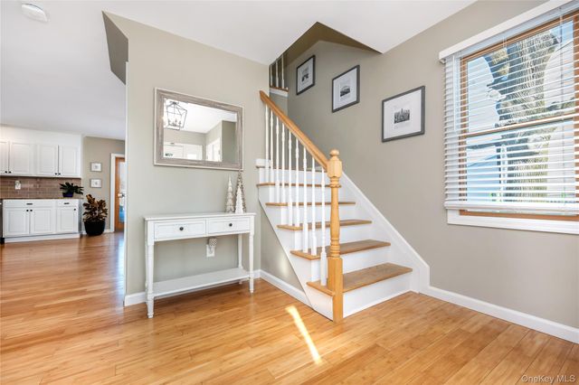 15 Irving Place, Islip Terrace, NY 11752