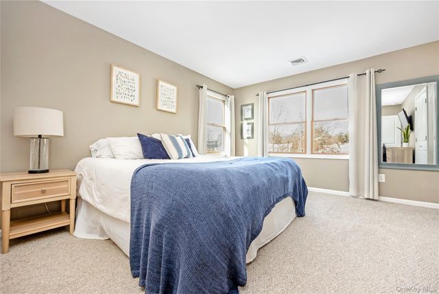 15 Irving Place, Islip Terrace, NY 11752