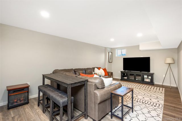 15 Irving Place, Islip Terrace, NY 11752