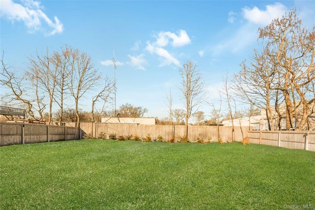 15 Irving Place, Islip Terrace, NY 11752