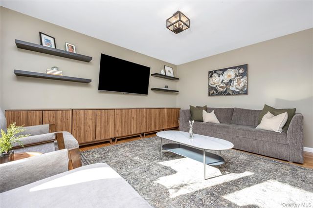 15 Irving Place, Islip Terrace, NY 11752