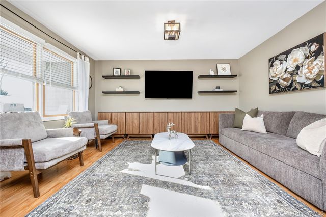 15 Irving Place, Islip Terrace, NY 11752