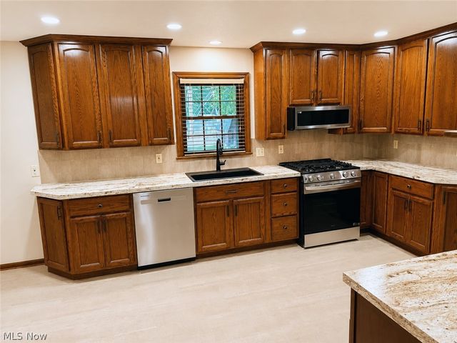 707 Oakridge Drive, Boardman, OH 44512
