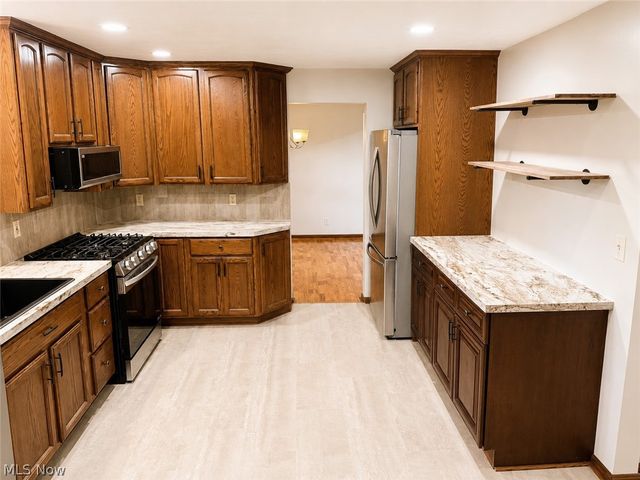707 Oakridge Drive, Boardman, OH 44512