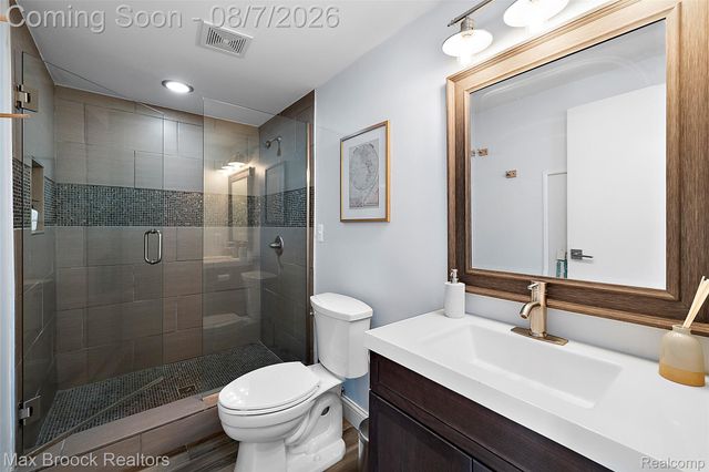 6896 Colony Drive, West Bloomfield Charter Township, MI 48323