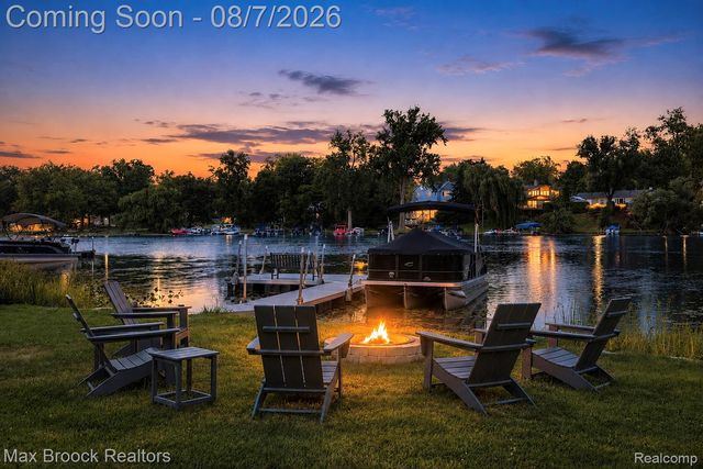 6896 Colony Drive, West Bloomfield Charter Township, MI 48323