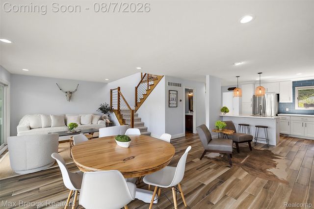 6896 Colony Drive, West Bloomfield Charter Township, MI 48323