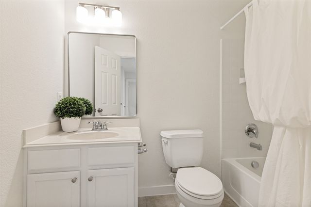 8828 Valley River Drive, Fort Worth, TX 76244