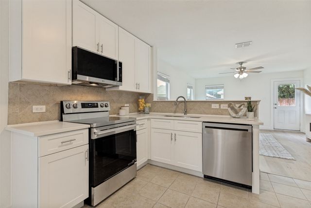 8828 Valley River Drive, Fort Worth, TX 76244