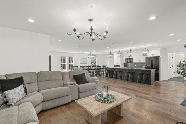 333 Highland Drive, Sulphur Springs, TX 75482