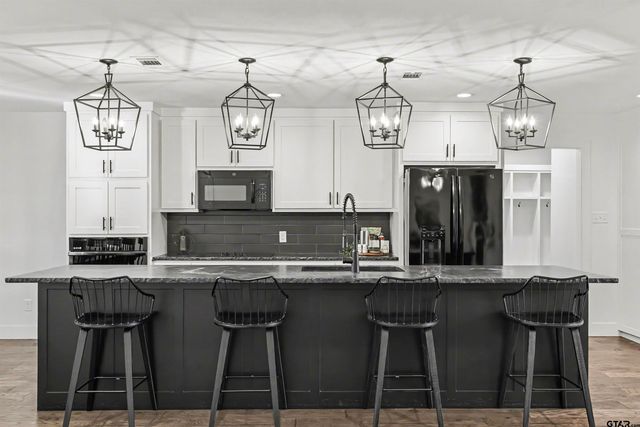 333 Highland Drive, Sulphur Springs, TX 75482