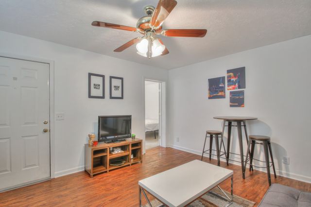 1714B Villa Pl, Nashville, TN 37212