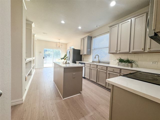 403 Rock Rose Drive, Duncanville, TX 75137