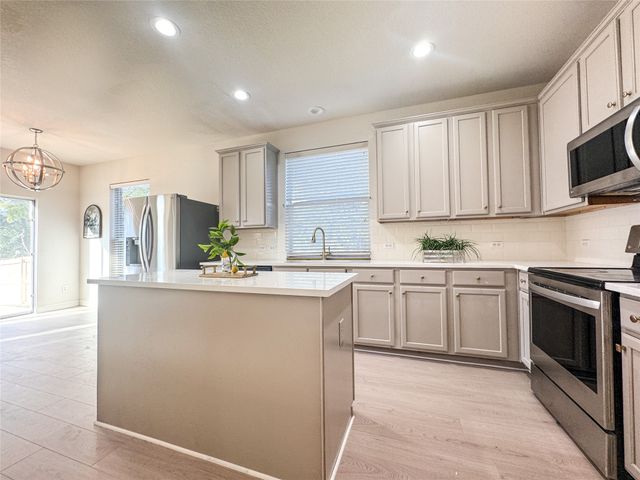 403 Rock Rose Drive, Duncanville, TX 75137