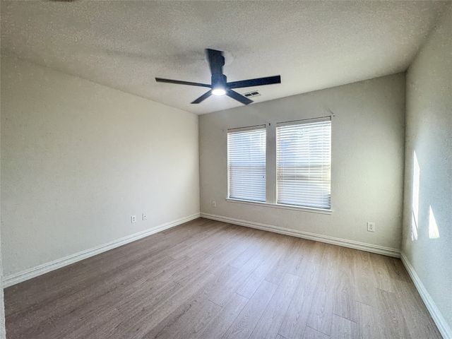 403 Rock Rose Drive, Duncanville, TX 75137