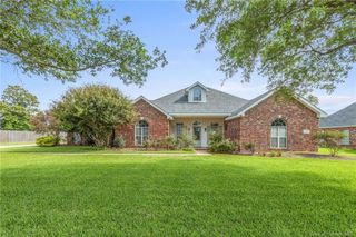 1806 Plantation Drive, Lake Charles, LA 70605