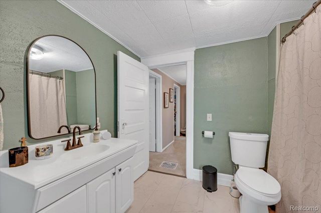 128 Fox Street, Lapeer, MI 48446
