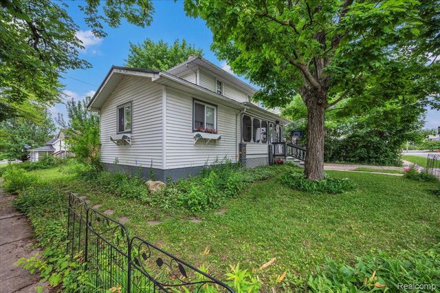 128 Fox Street, Lapeer, MI 48446