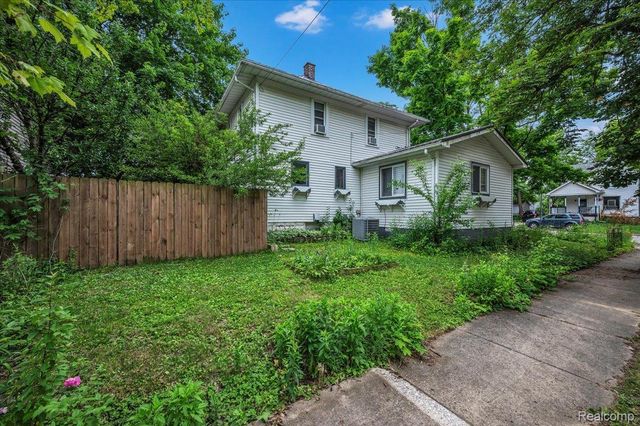 128 Fox Street, Lapeer, MI 48446