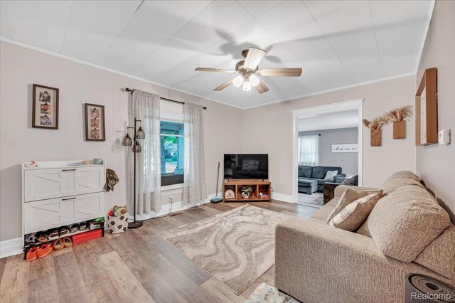 128 Fox Street, Lapeer, MI 48446