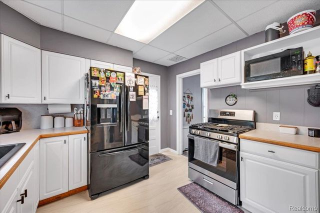 128 Fox Street, Lapeer, MI 48446