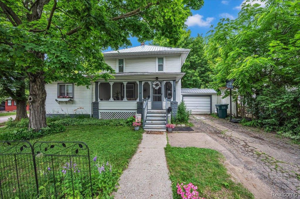 128 Fox Street, Lapeer, MI 48446
