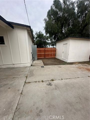 347 N Garfield, Corona, CA 92882