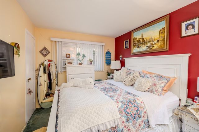 49 Ann Drive E, Freeport, NY 11520