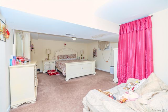 49 Ann Drive E, Freeport, NY 11520