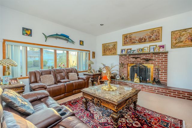 49 Ann Drive E, Freeport, NY 11520