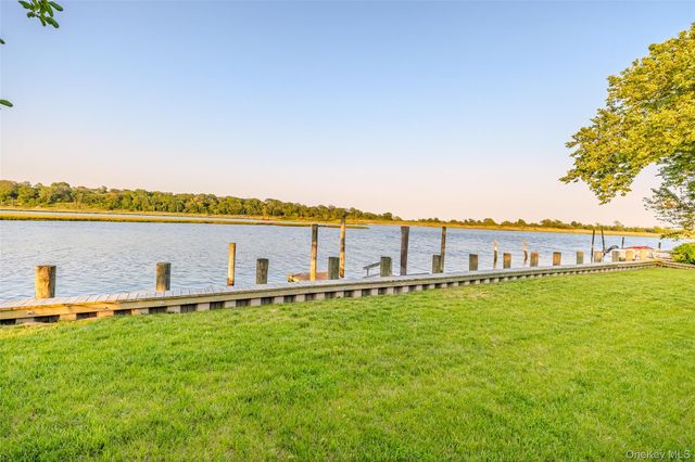 49 Ann Drive E, Freeport, NY 11520