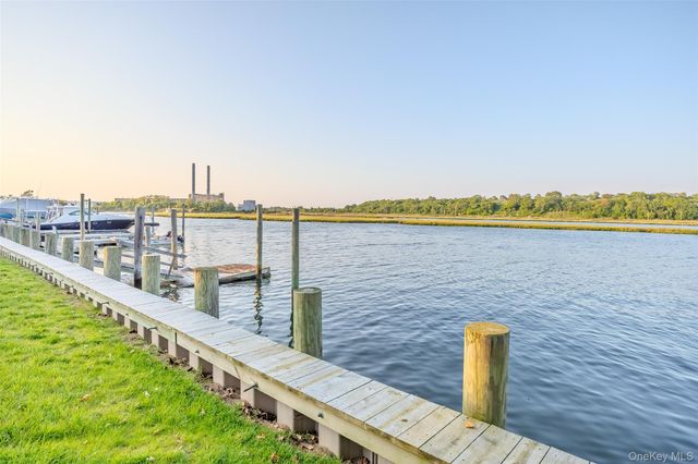 49 Ann Drive E, Freeport, NY 11520