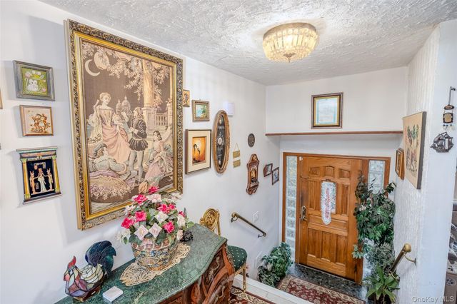 49 Ann Drive E, Freeport, NY 11520