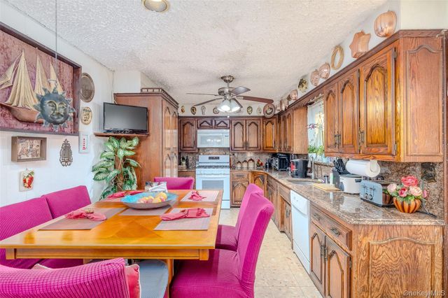 49 Ann Drive E, Freeport, NY 11520