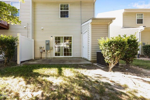 8857 Thornton Town Place, Raleigh, NC 27616