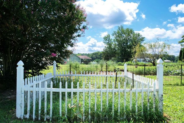 269 Corinth Church Road, Mcdonald, TN 37353