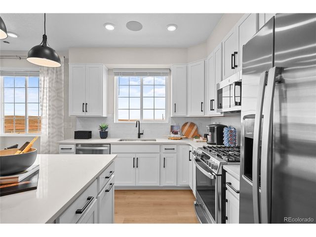 9034 Quartz Ct, Arvada, CO 80007