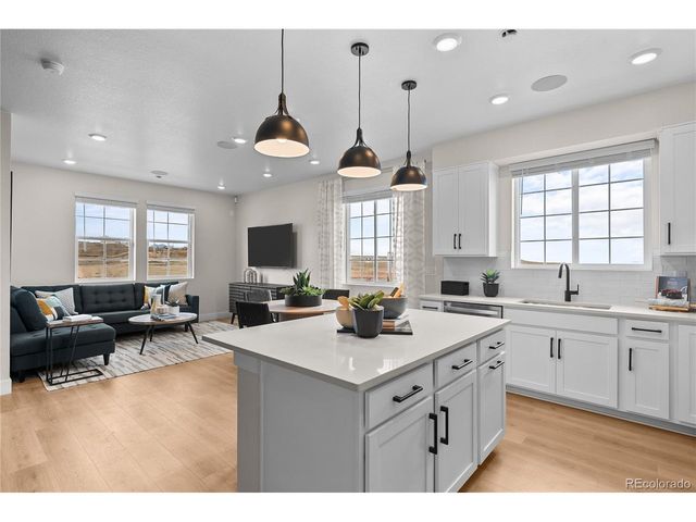 9034 Quartz Ct, Arvada, CO 80007