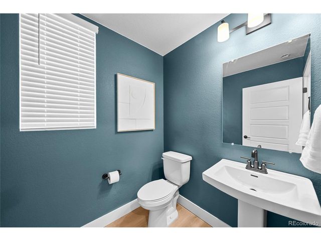 9034 Quartz Ct, Arvada, CO 80007