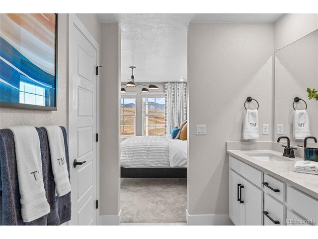 9034 Quartz Ct, Arvada, CO 80007
