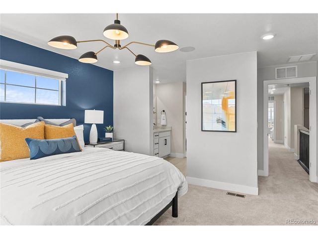 9034 Quartz Ct, Arvada, CO 80007