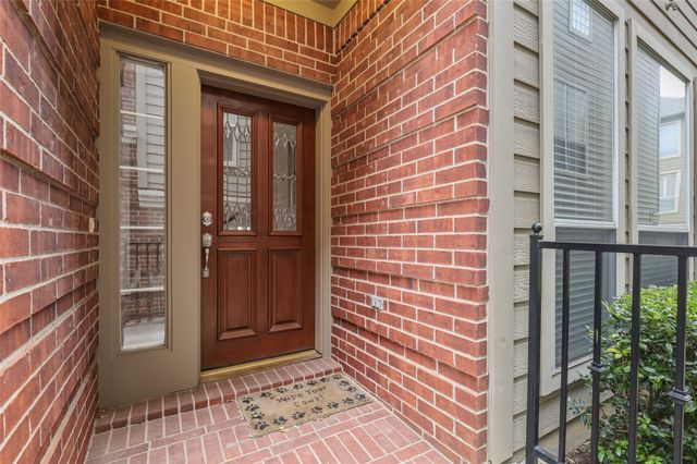 1007 W Bluff Street, Fort Worth, TX 76102
