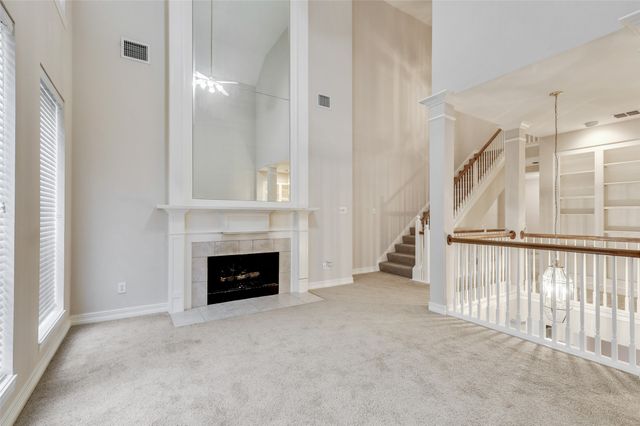 1007 W Bluff Street, Fort Worth, TX 76102